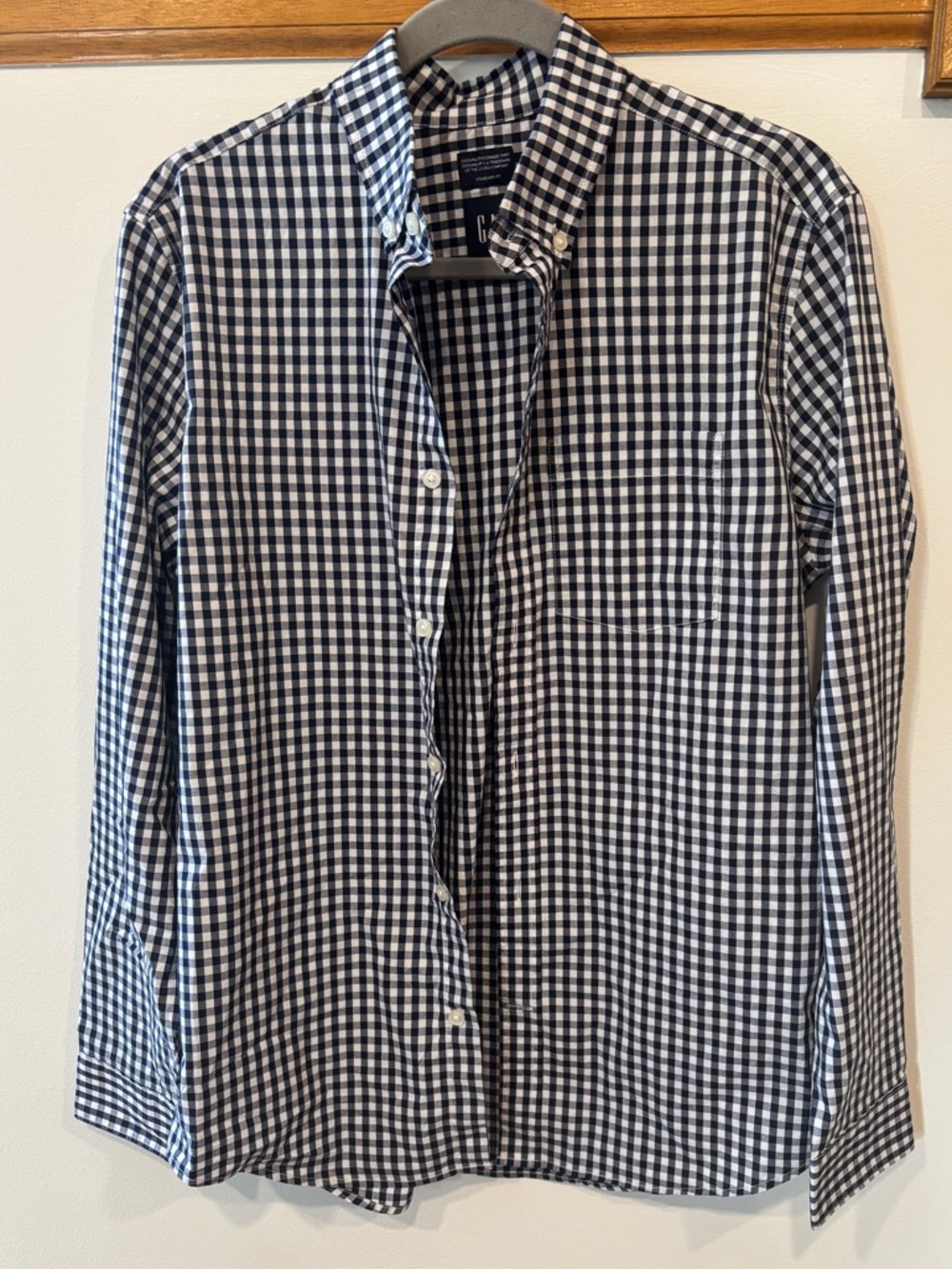 GAP Navy & White Gingham Button-Down CoolMax Standard Fit Dress Shirt - Small